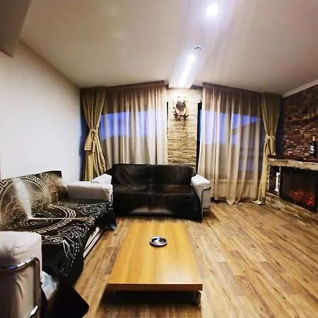 Boutique & Artistic 3 Bedroom Apartment. アパート *