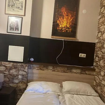 Boutique & Artistic 3 Bedroom Apartment. アパート パンポロボ